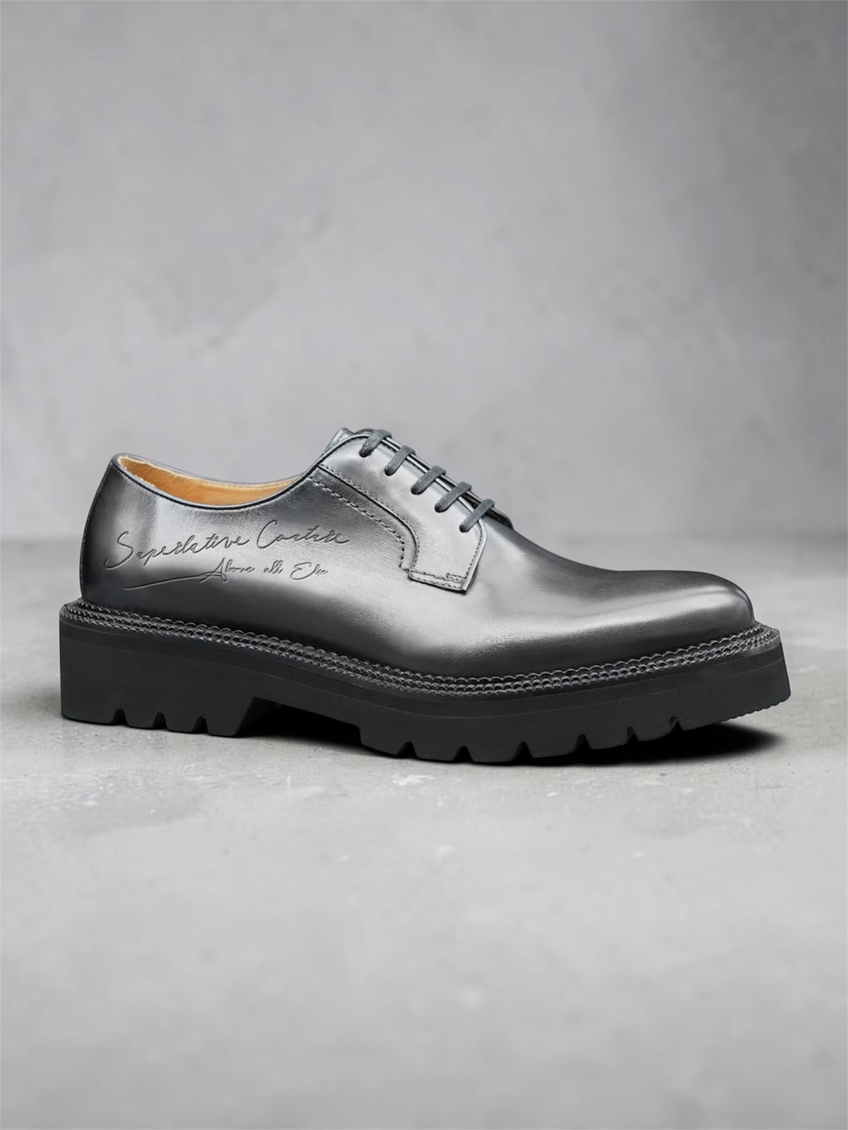 The Onyx Derby, side profile